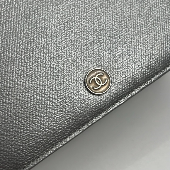 Chanel Silver Long Wallet Authentic 10572753 in Prestine condition - Picture 15 of 16